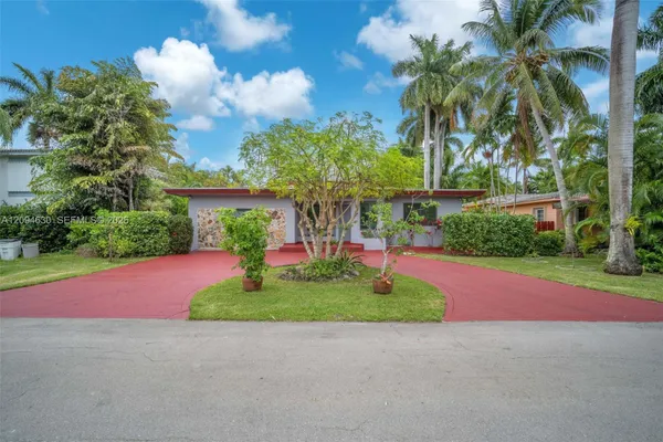7701 CENTER BAY DR