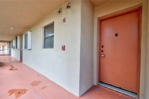 10253 NW 9TH ST CIR 407-6