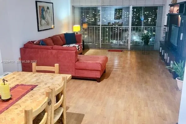 500 BAYVIEW DR 1923