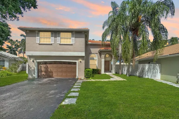 1015 NW 125TH TER