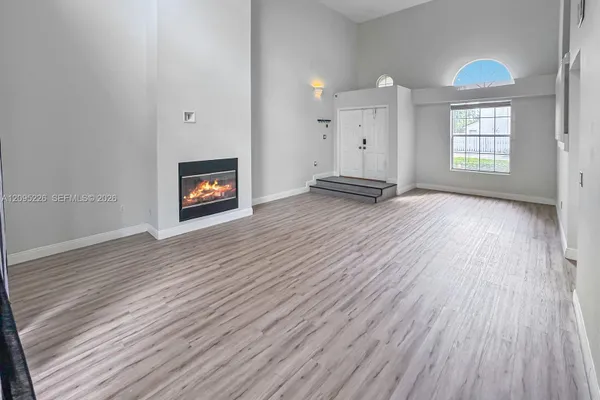 1015 NW 125TH TER