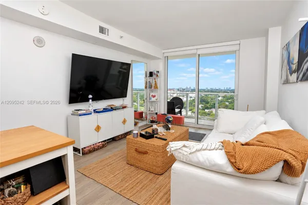4250 BISCAYNE BLVD 1512