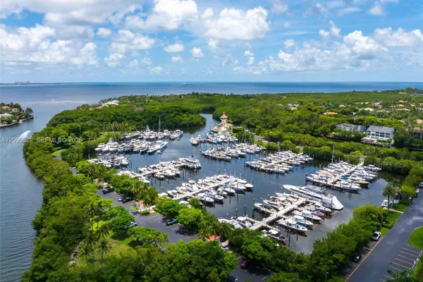 60 EDGEWATER DR 11F