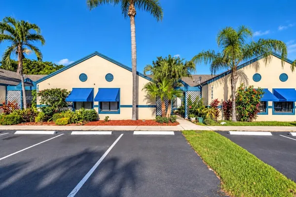 7466 NW 34TH ST