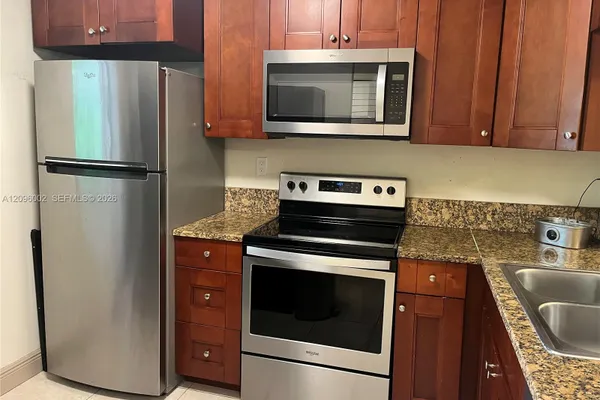 10301 NW 11TH ST 104