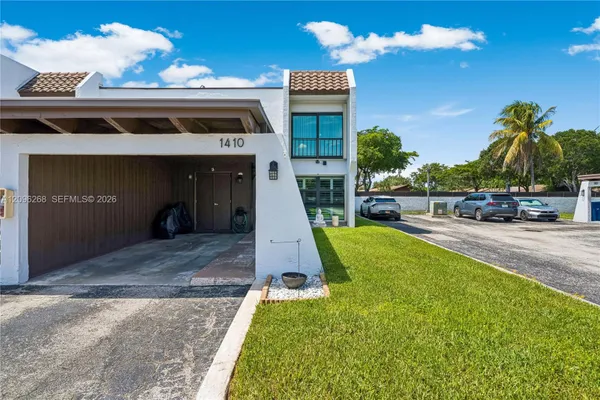 6526 KENDALE LAKES DR 1410