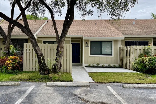 11189 NW 37TH ST
