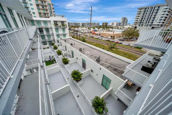 2100 VAN BUREN ST 508