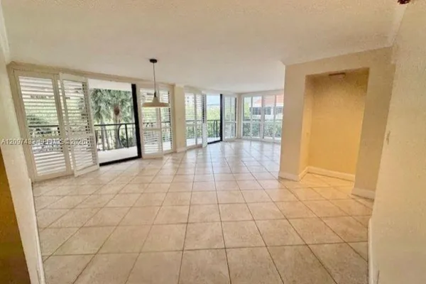 2843 S BAYSHORE DR 5A