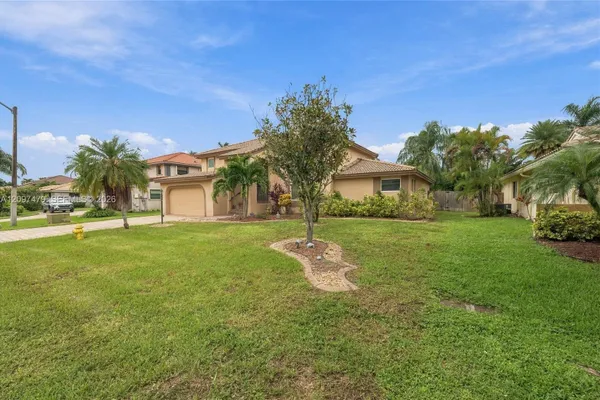5361 LANCELOT LN
