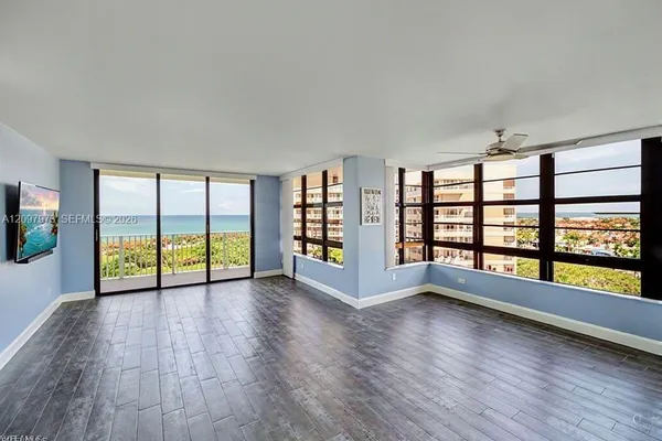 380 SEAVIEW CT 1703