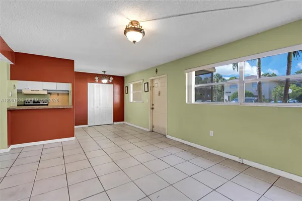 15609 SW 73RD CIR TER 8-5