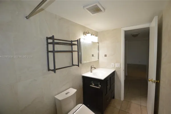 425 SE 11TH TER 403