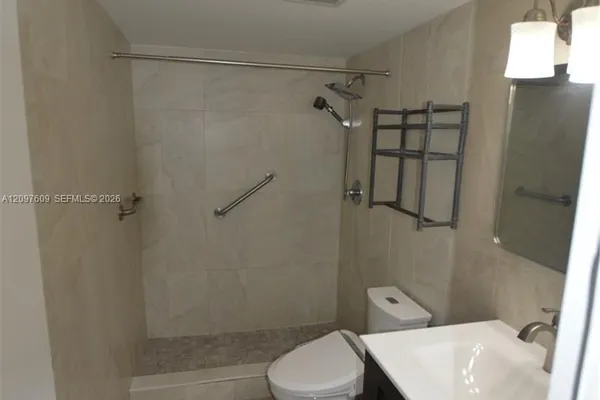 425 SE 11TH TER 403