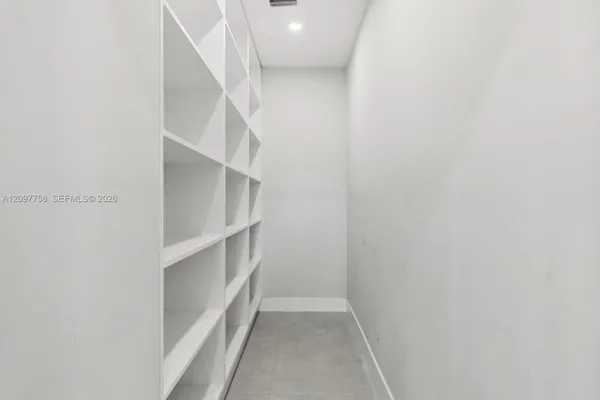 8440 SW 34TH TER