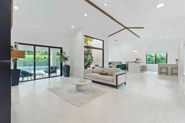 11020 NW 5TH CT