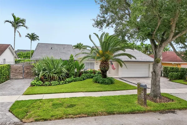 305 SW 134TH CT
