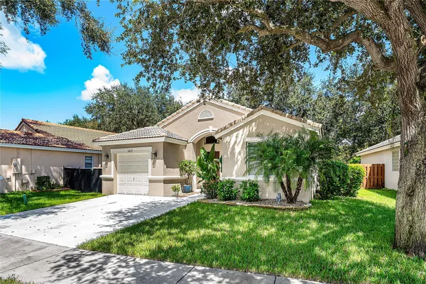 5437 NW 50TH CT