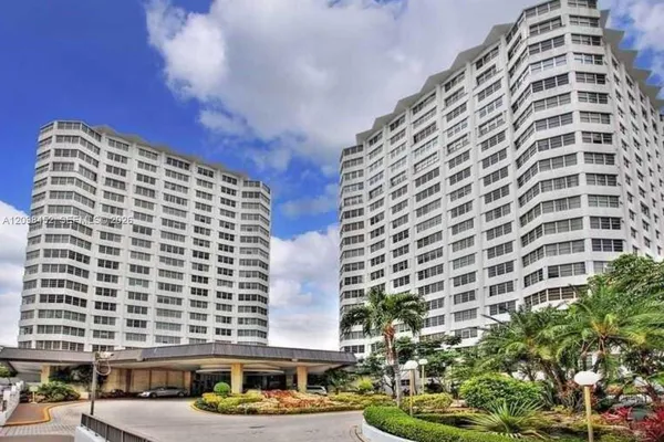 999 BRICKELL BAY DR 1807