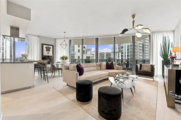 1000 BRICKELL PLZ 3401