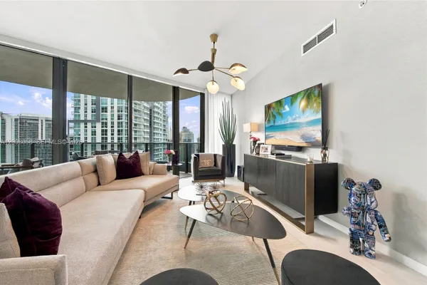 1000 BRICKELL PLZ 3401