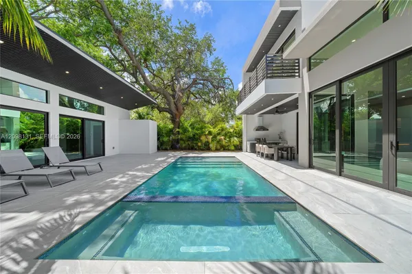 280 NW 47TH ST