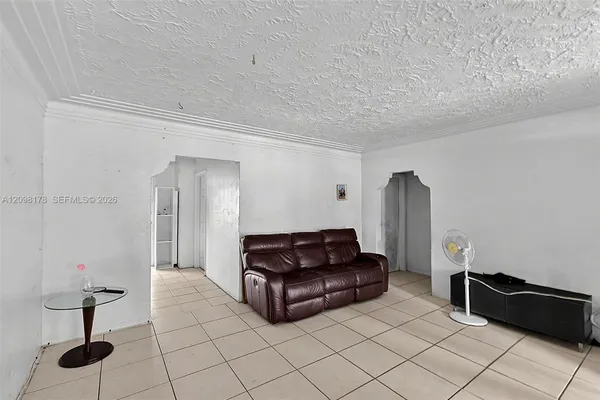 2525 NW 50TH ST