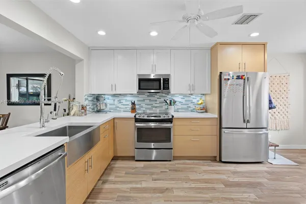 3329 DEER CREEK LAKE SHORE DR