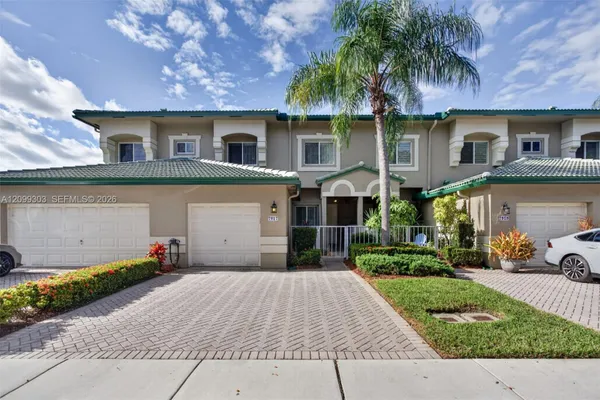 7917 EXETER BLVD 101