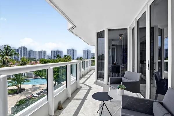21055 YACHT CLUB DR 710
