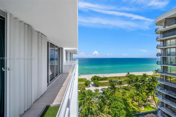 8911 COLLINS AVE 904