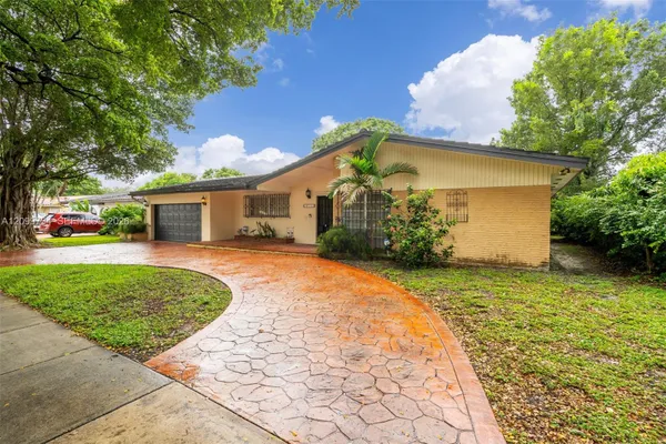 7200 MIAMI LAKEWAY