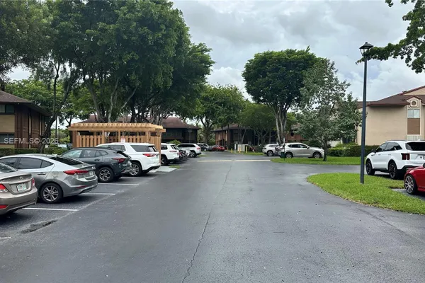 4870 NW 102ND AVE 104-7