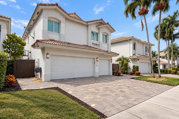 7310 NW 107TH PL
