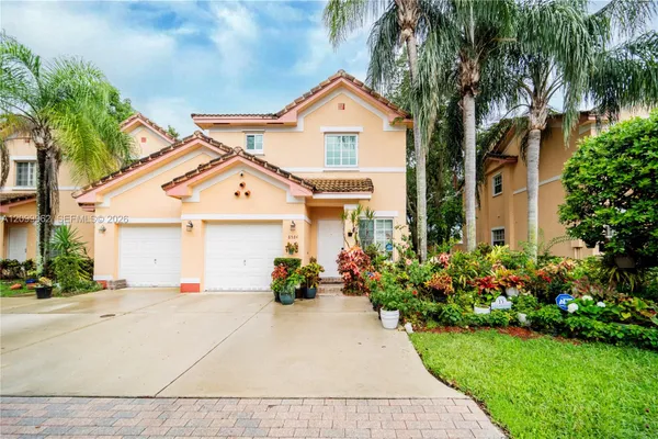 8564 SW 23RD CT