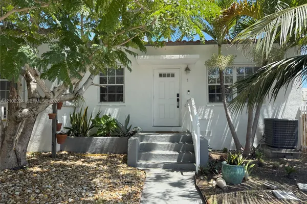 8401 CRESPI BLVD