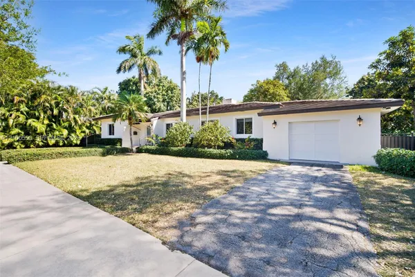 330 VISCAYA AVE