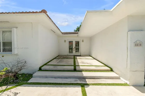 8810 GARLAND AVE
