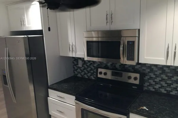 922 NE 199TH ST 4H