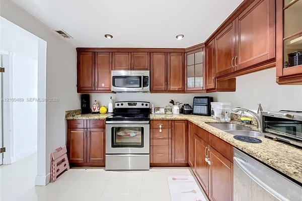 1351 NE MIAMI GARDENS DR 1414E