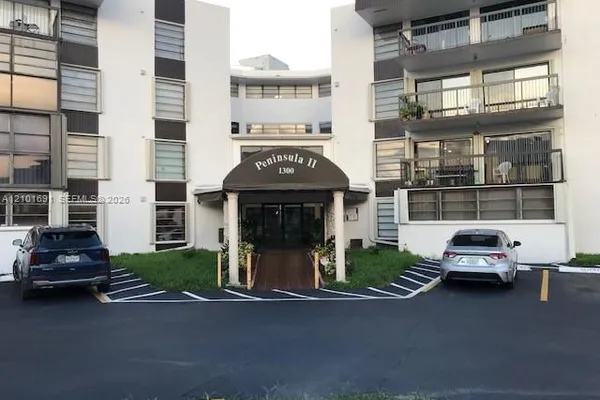 1300 SW 122 201-2