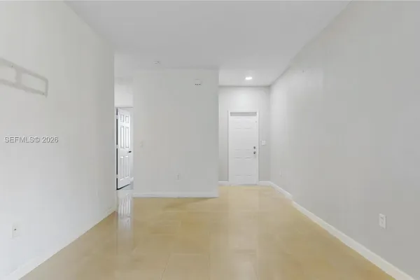 373 NE 26TH PL 201