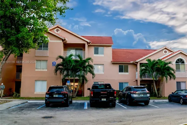 15770 SW 106TH TER 305