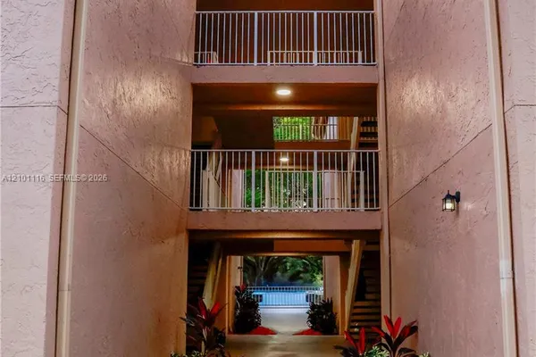 15770 SW 106TH TER 305
