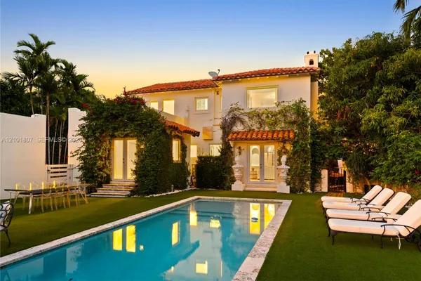 5800 LA GORCE DR