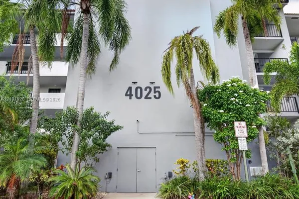 4025 N NOB HILL RD 107