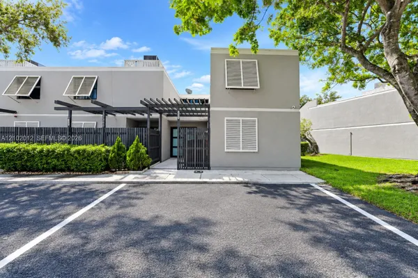 11304 NW 14TH CT