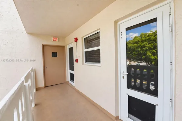 1025 SE 2ND AVE 301