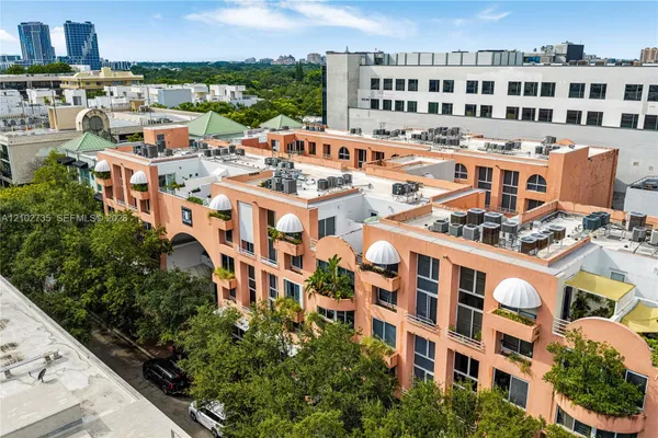 2801 FLORIDA AVE 212