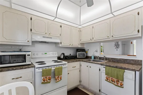 2998 NW 48TH TER 424